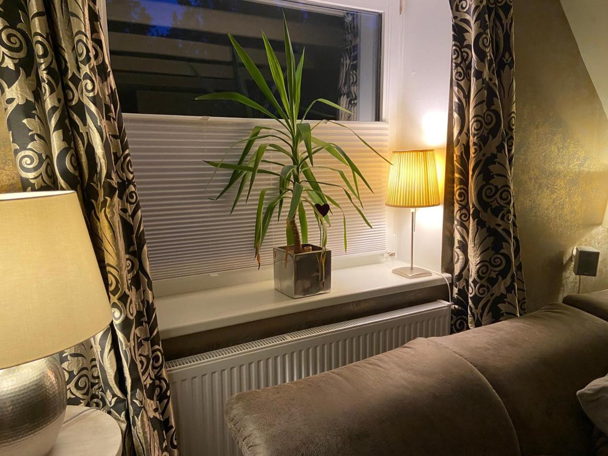 Hoch Hamburg, Ein Traum Unterm Dach Apartment Гистхахт Екстериор снимка