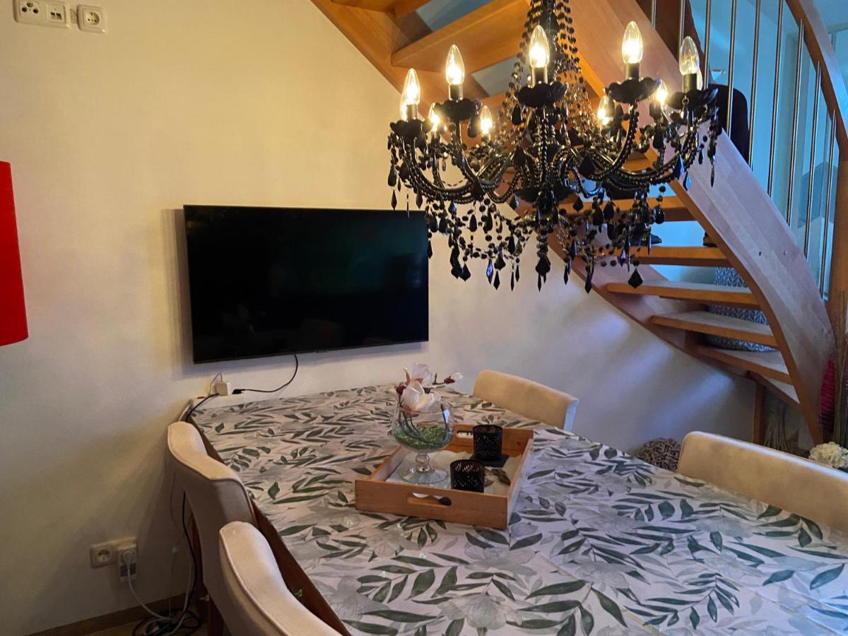 Hoch Hamburg, Ein Traum Unterm Dach Apartment Гистхахт Екстериор снимка